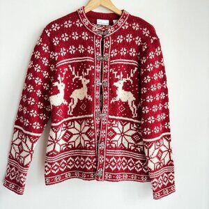 Croft and Barrows Reindeer Red White Nordic Clasp Holiday Cardigan